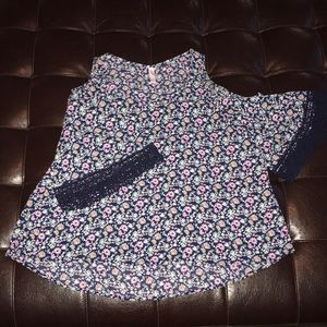 ⚡️NEVER WORN⚡️Flowy top